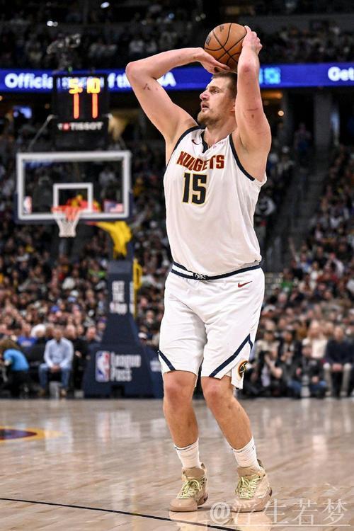 约基奇狂砍61分三双难救主 森林狼加时险胜掘金